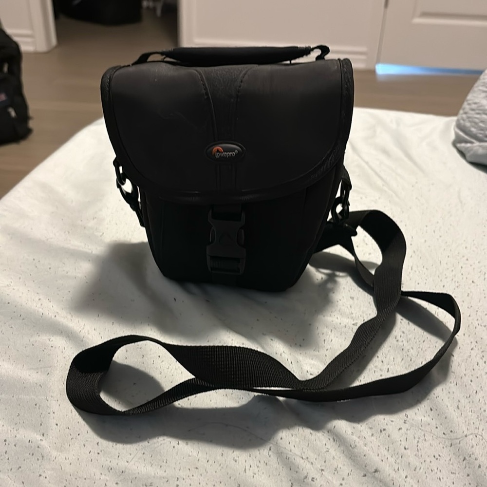 Nikon camera COOLPIX P530 digital + Lowepro black camera bag+battery charger - Picture 9 of 13